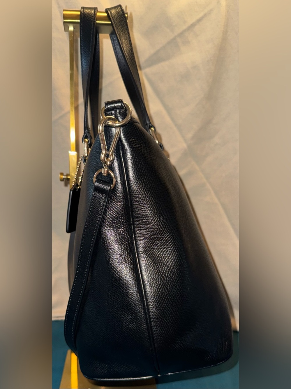 Coach F34680 Pleat Tote in Black Crossgrain Leather - Picture 3 of 15